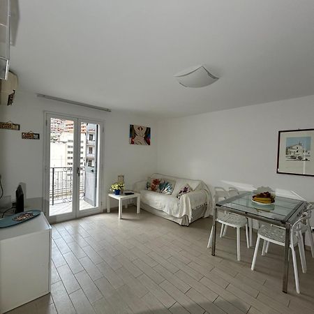 Casa Grazia Letojanni Mare Lägenhet Exteriör bild